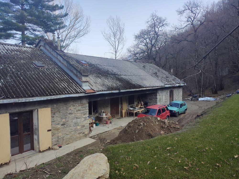 📣 Replacing the old roof