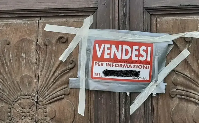 The secret way to buy a house in Italy "Vendesi"